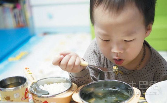 嬰幼兒餐具最好用什么材質,嬰幼兒餐具材質選擇現狀評估解析說明,科學分析解釋定義_Linux21.62.16