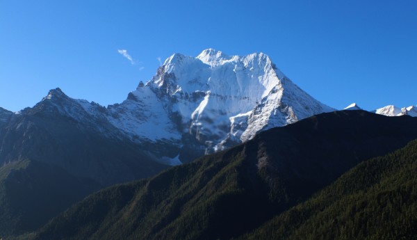 甘孜雪山遇難者系中學體育老師