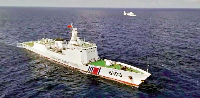 中國(guó)海警首次在黃巖島起飛艦載機(jī)