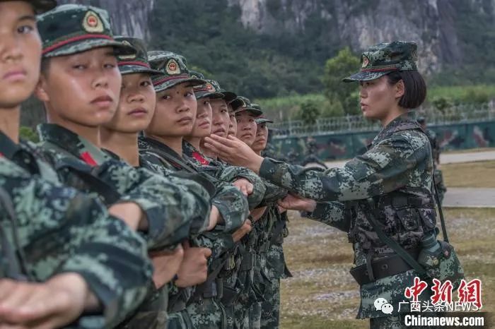 震區女孩與武警姐姐的雙向奔赴好暖