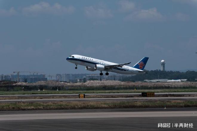 南方航空3架C919國產大飛機亮相春運